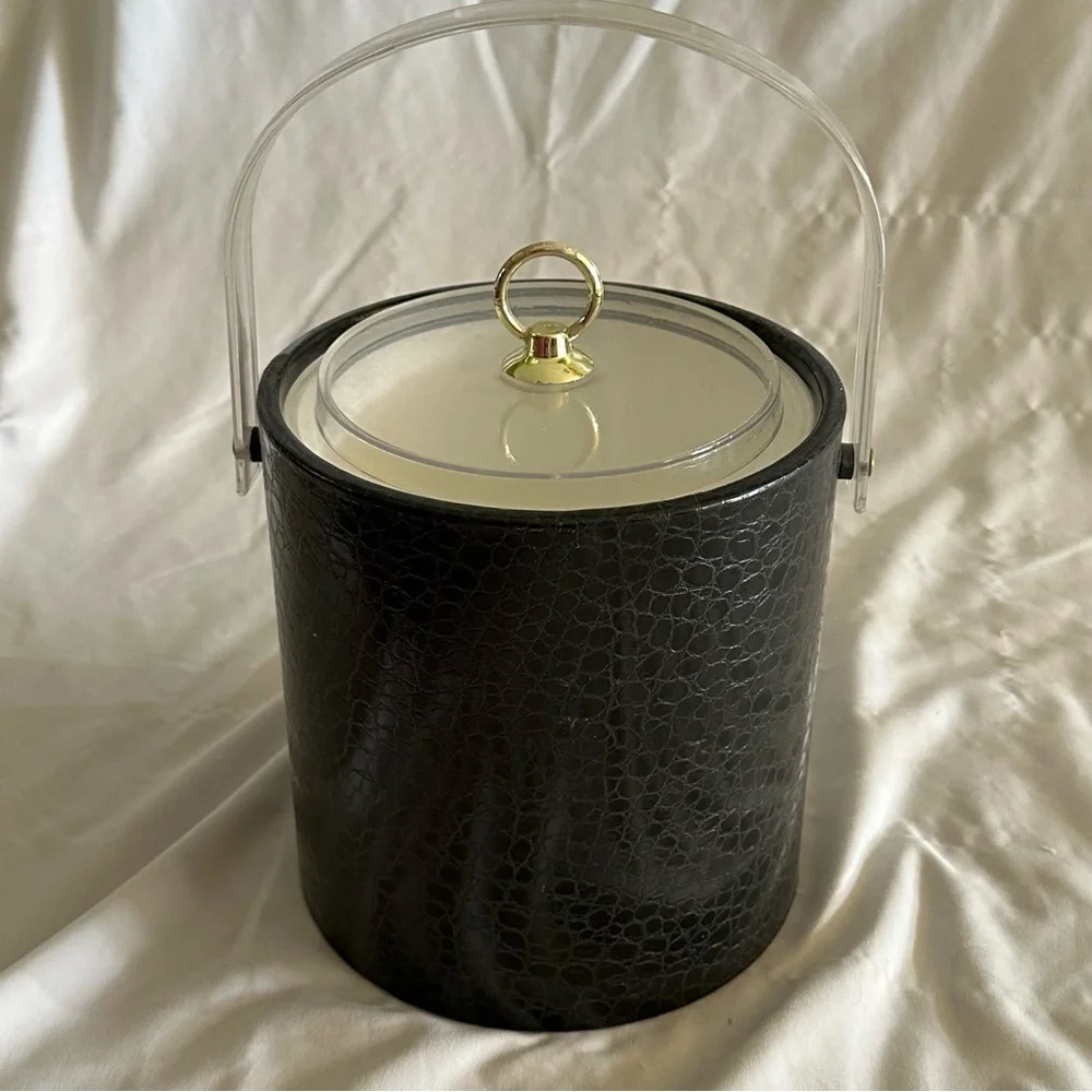 Super cool, vintage, mid century, modern alligator, embossed, lucite, ice bucket